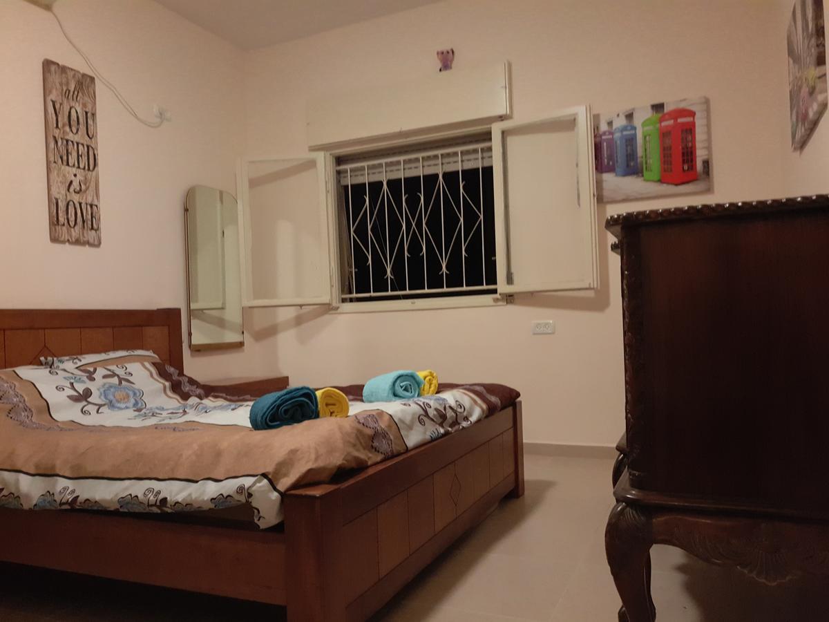 海法3 Stairs Only To Cozy Flat On Hillel St公寓 外观 照片