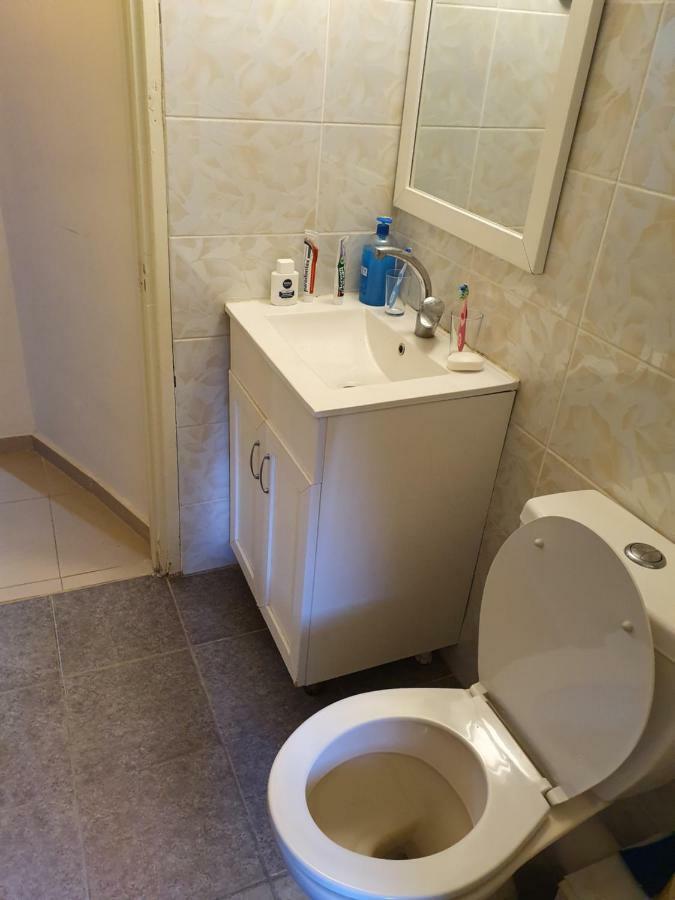 海法3 Stairs Only To Cozy Flat On Hillel St公寓 外观 照片